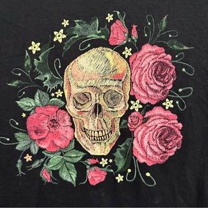 Delta Scull & Roses Tee M